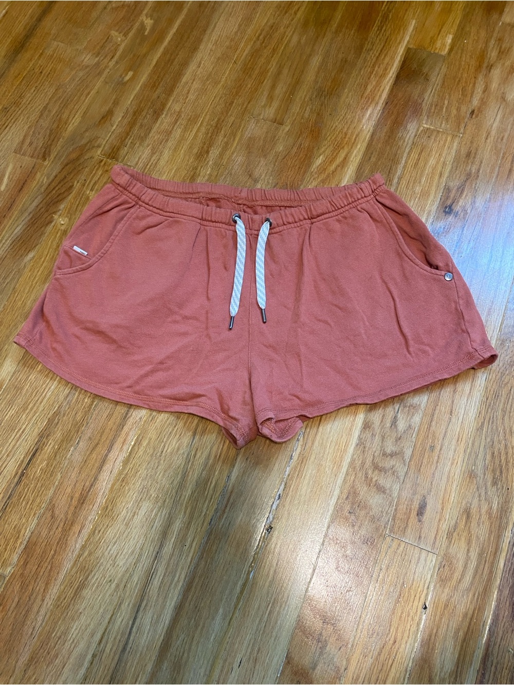 Vuori Women's Sunnyside Short- Cinnamon, Drawstring Lounge Shorts